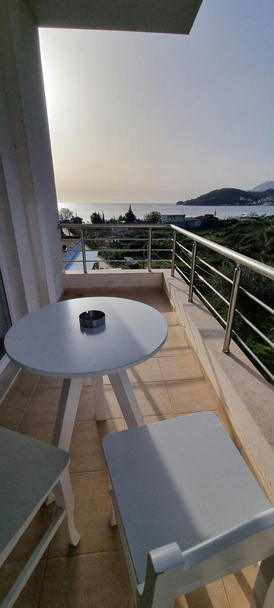 The Sunny Side Apartment ฮีมาเรอ ภายนอก รูปภาพ