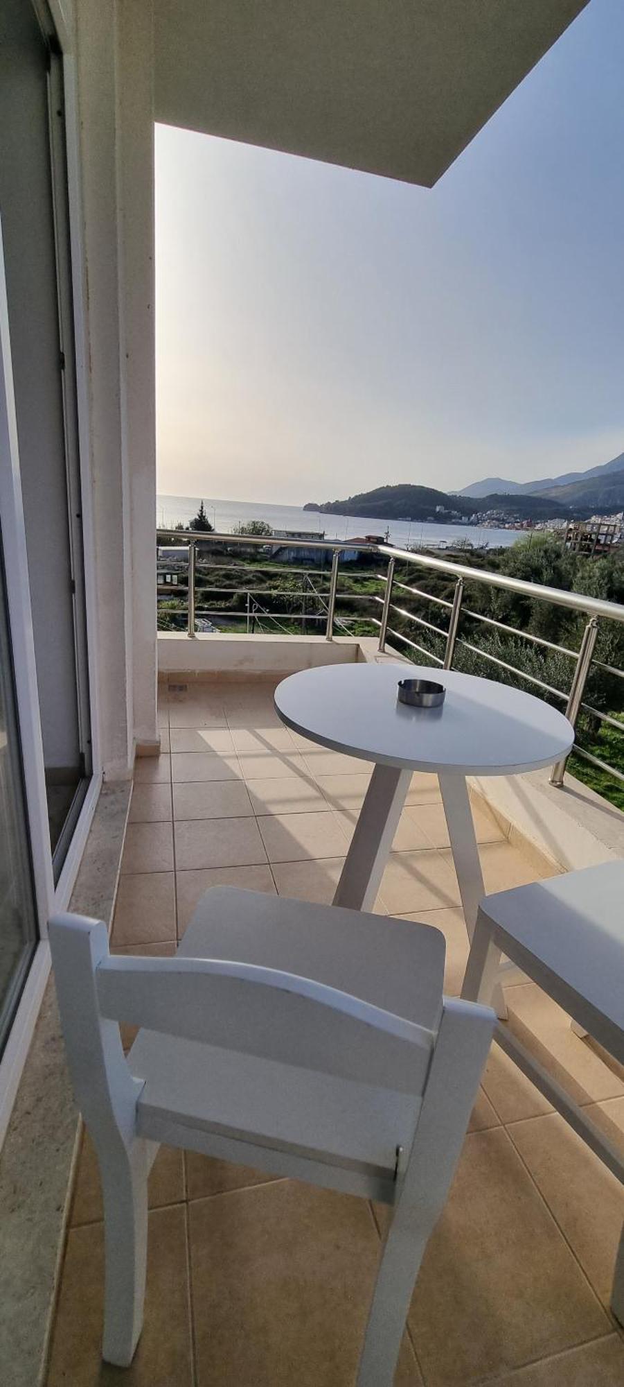 The Sunny Side Apartment ฮีมาเรอ ภายนอก รูปภาพ
