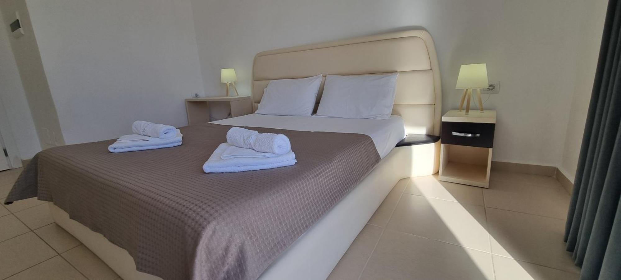 The Sunny Side Apartment ฮีมาเรอ ภายนอก รูปภาพ