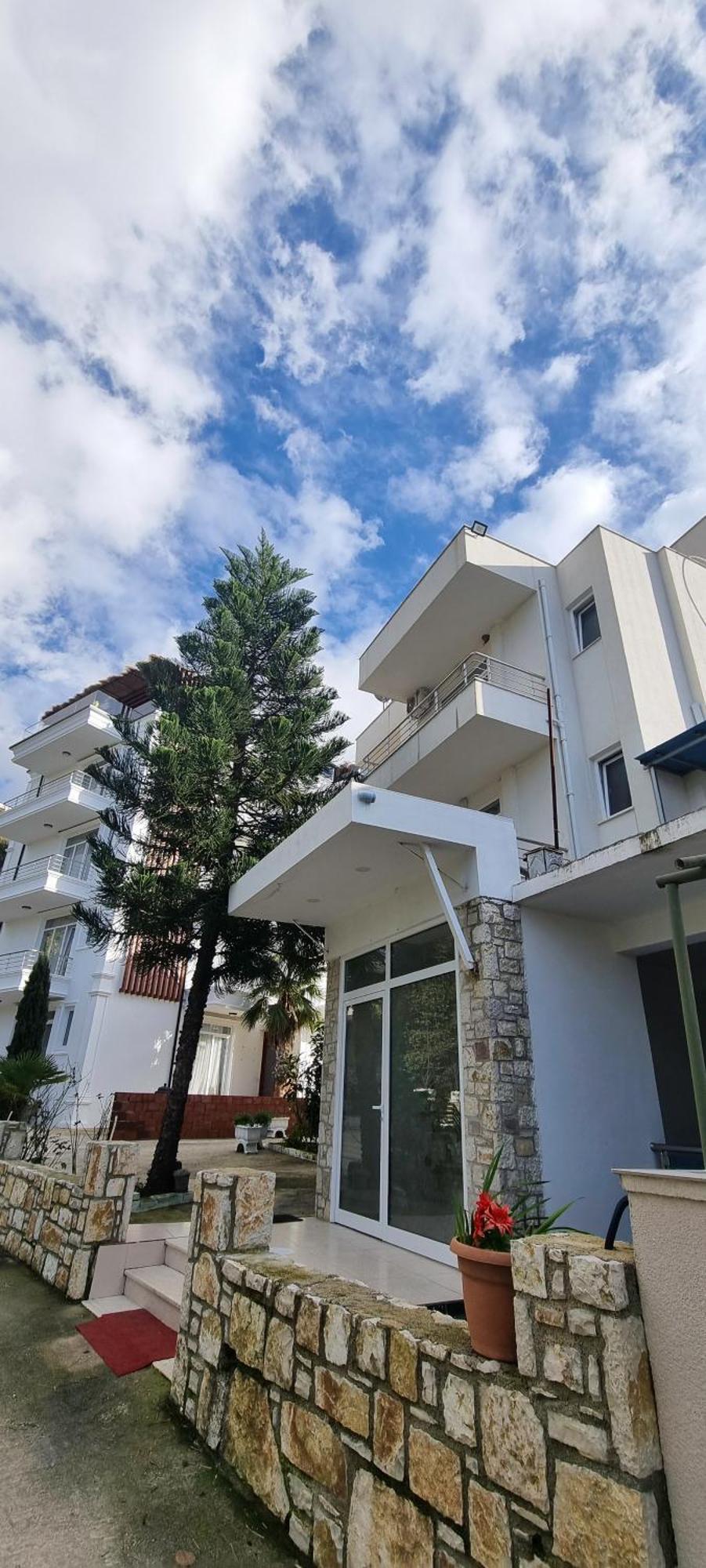 The Sunny Side Apartment ฮีมาเรอ ภายนอก รูปภาพ